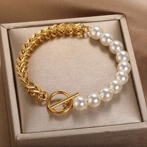 💛🤍NEW💛🤍 BEAUTIFUL!! Half Faux Pearl and Half Stainless Steel Link Bracelet